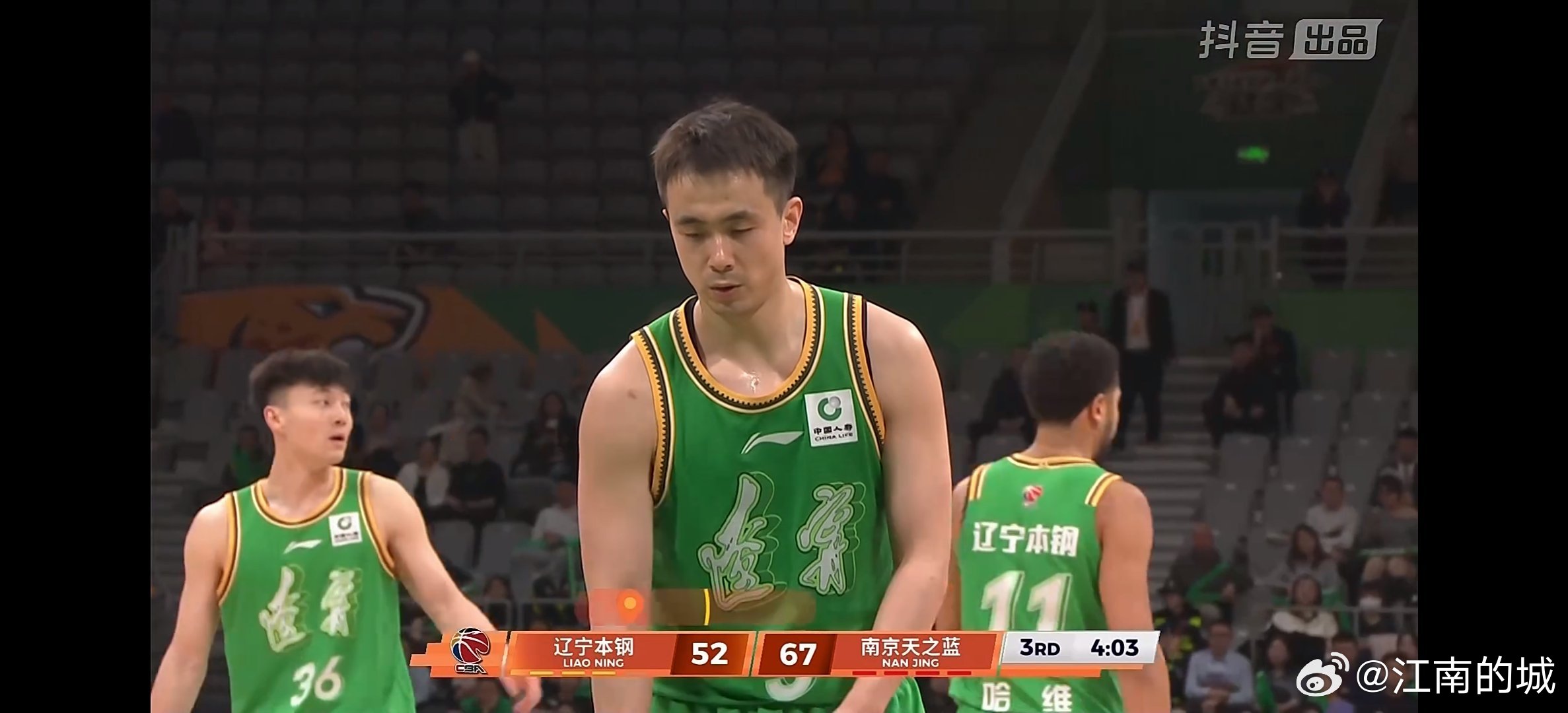 说实话，第三节看到这个比分还以为要完犊子了。。。。PS:  现在全队的韧劲真不一