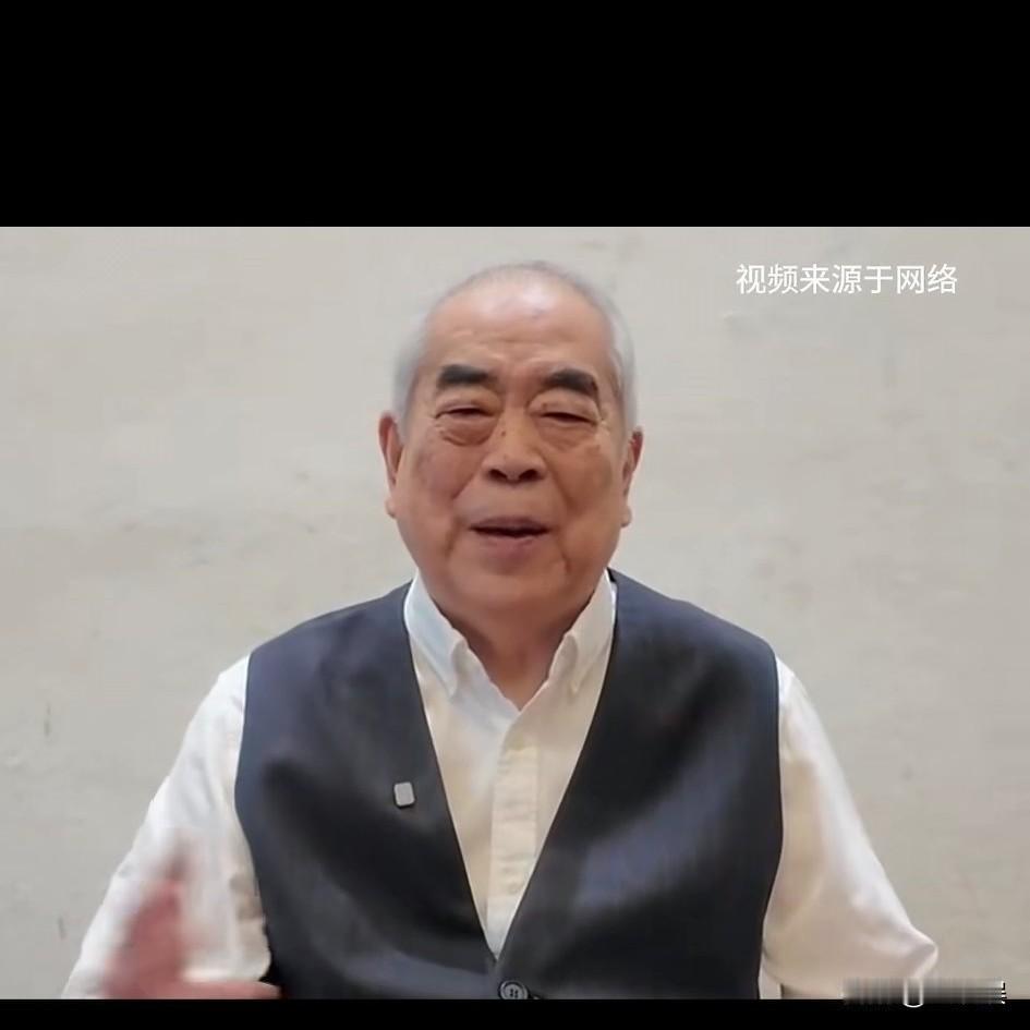 12月11日，87岁的画家范曾高调发布声明，官宣与现妻徐萌喜得独子并迁入新居，并