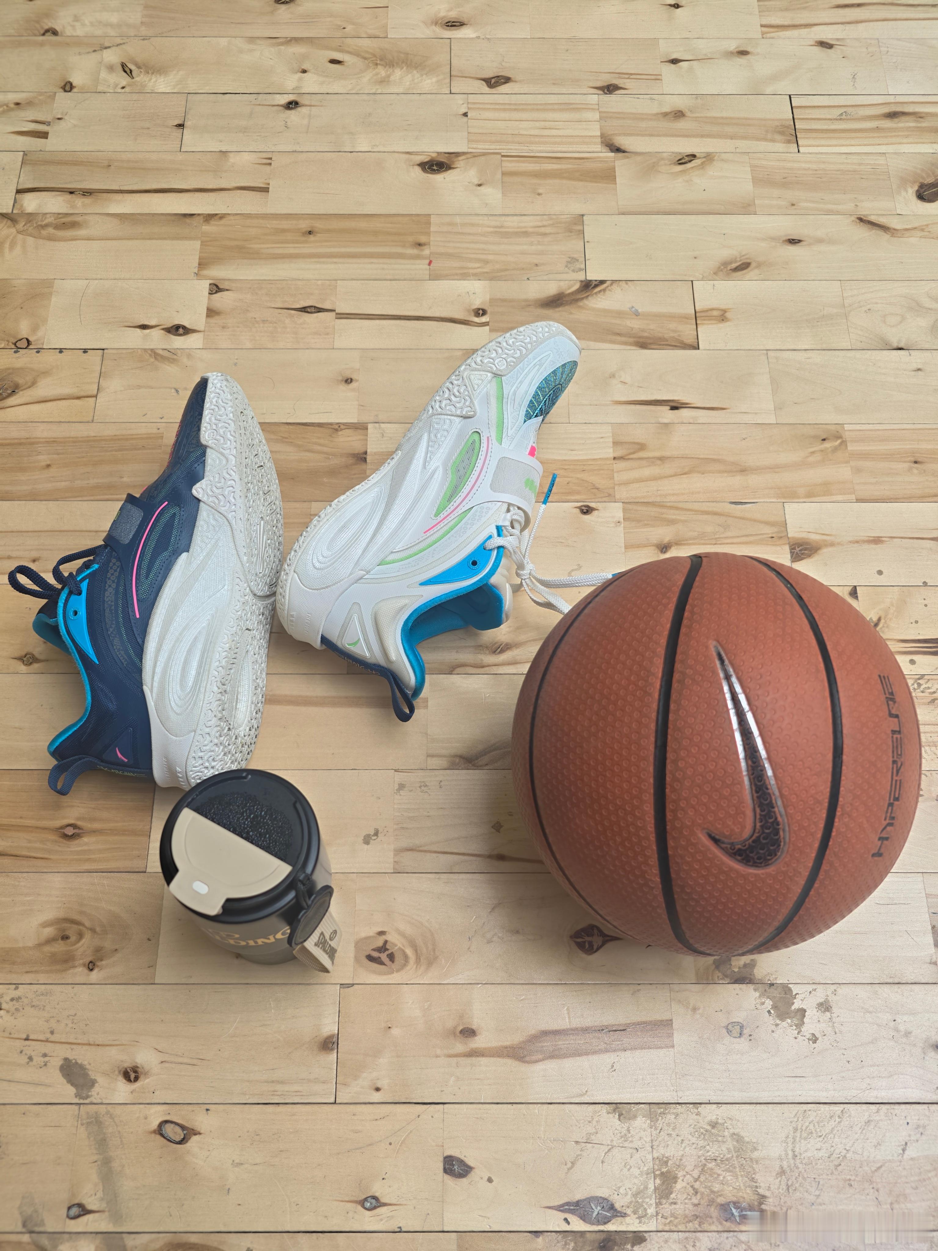 cba季后赛 我也练完了，手感、状态不错，稍显疲劳。我替出差的焦指导，晚上京沪大