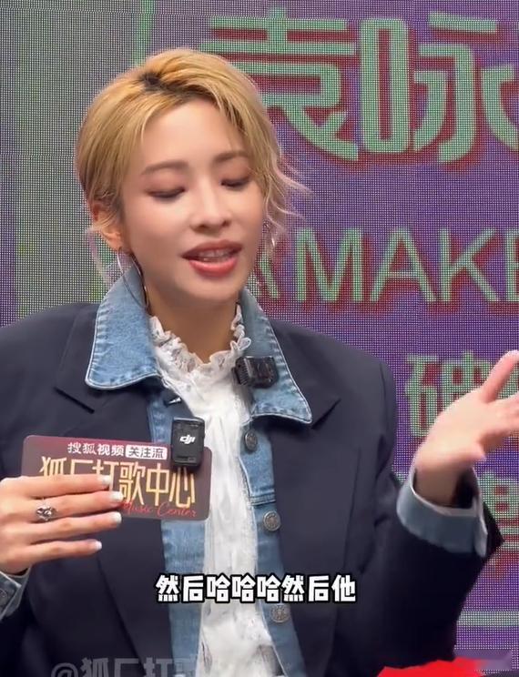 袁咏琳谈郑恺打网球 郑恺的网球日常没白练，连袁咏琳都注意到了。 ​​​