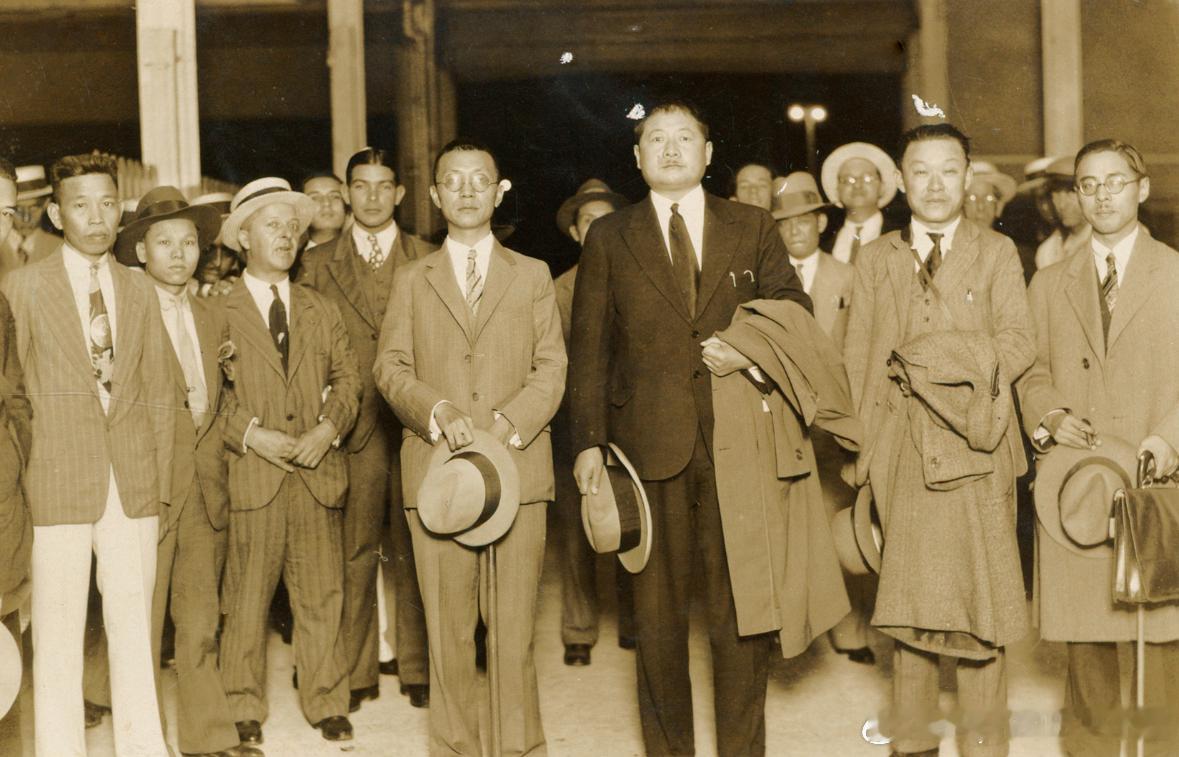 1931年吉鸿昌（穿黑色西装）在古巴哈瓦那演讲宣传抗日历史影像