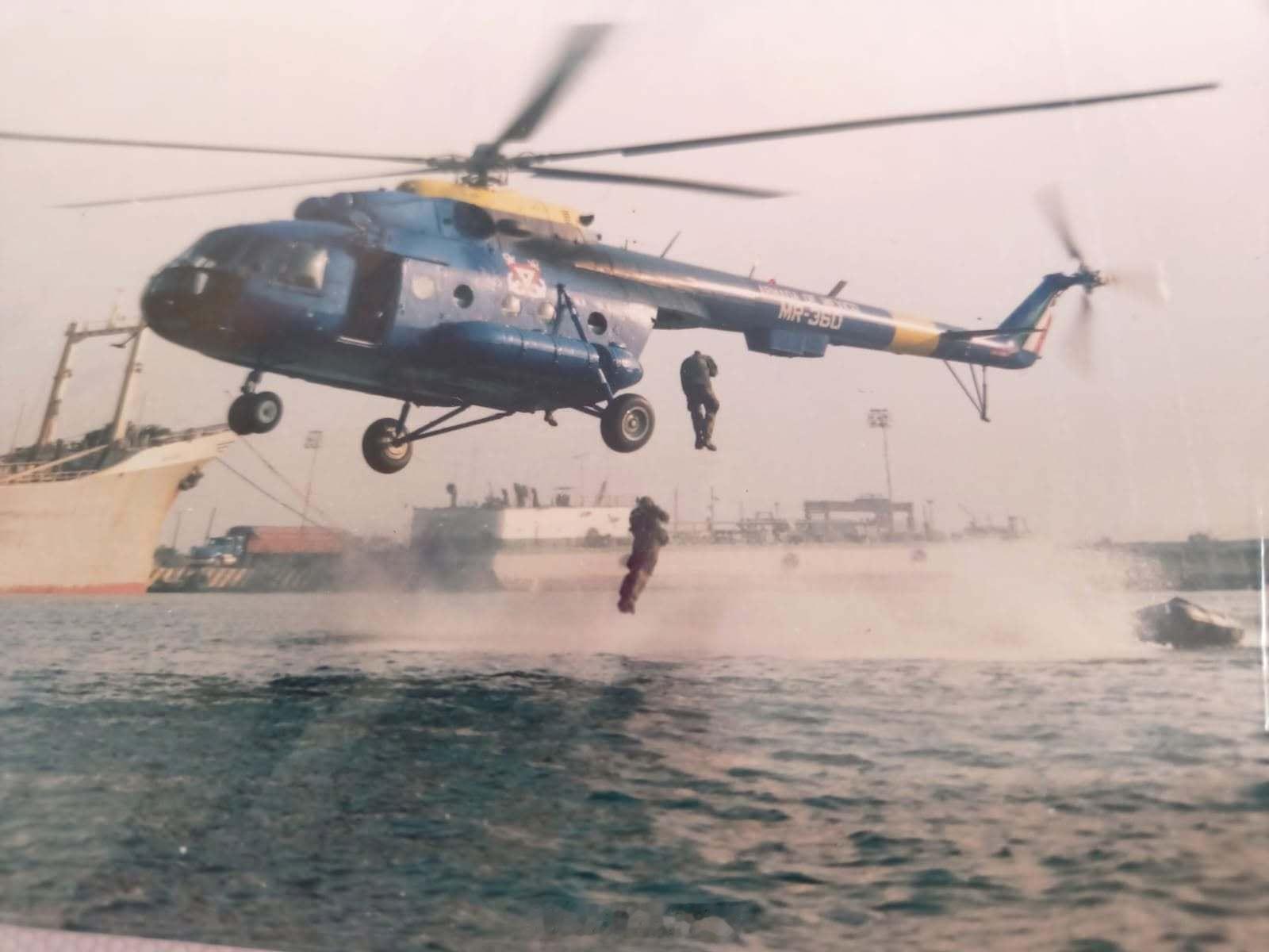 20 世纪 90 年代末，墨西哥海军航空兵服役的米-8 直升机。烽火问鼎计划