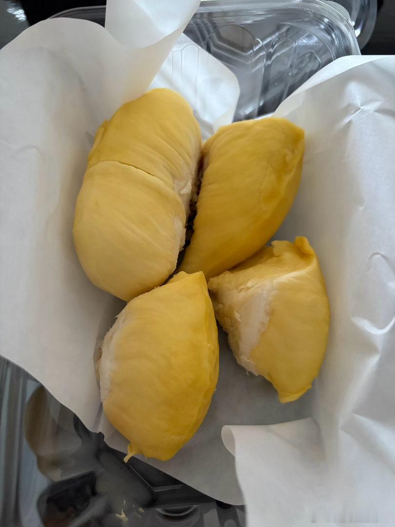 吃点榴莲平复一下心情 