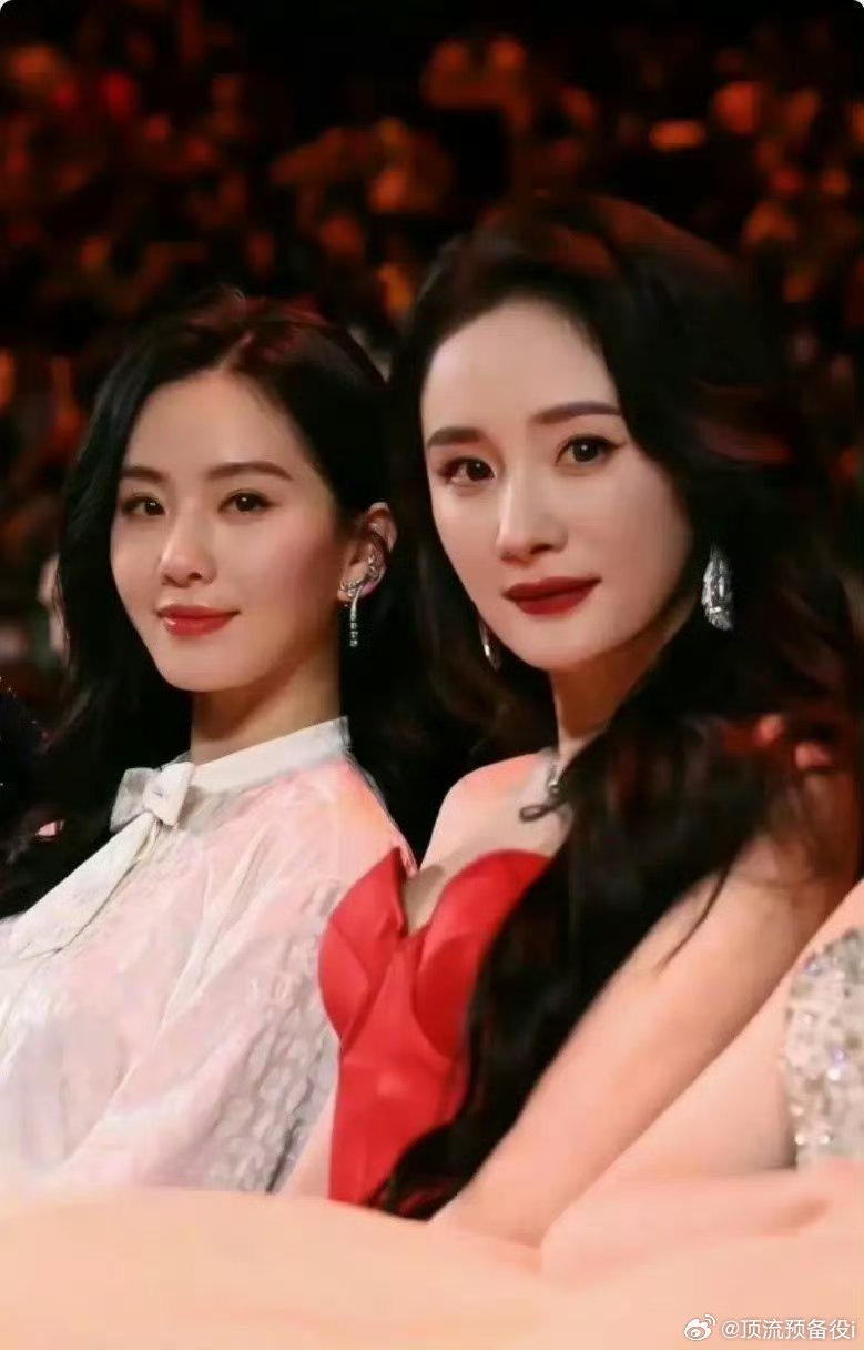 杨幂卡点1144给刘诗诗送祝福啦，从22年开始两人每年都在“阿么”杨幂连续五年为