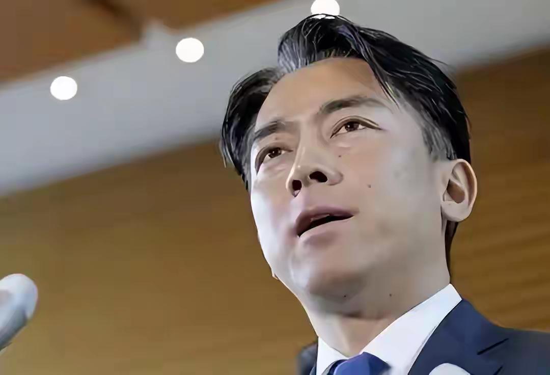 李在明面见高市，绝口不提日本扩军，还问了个和中国相关的要求
外交场合的每一句话，