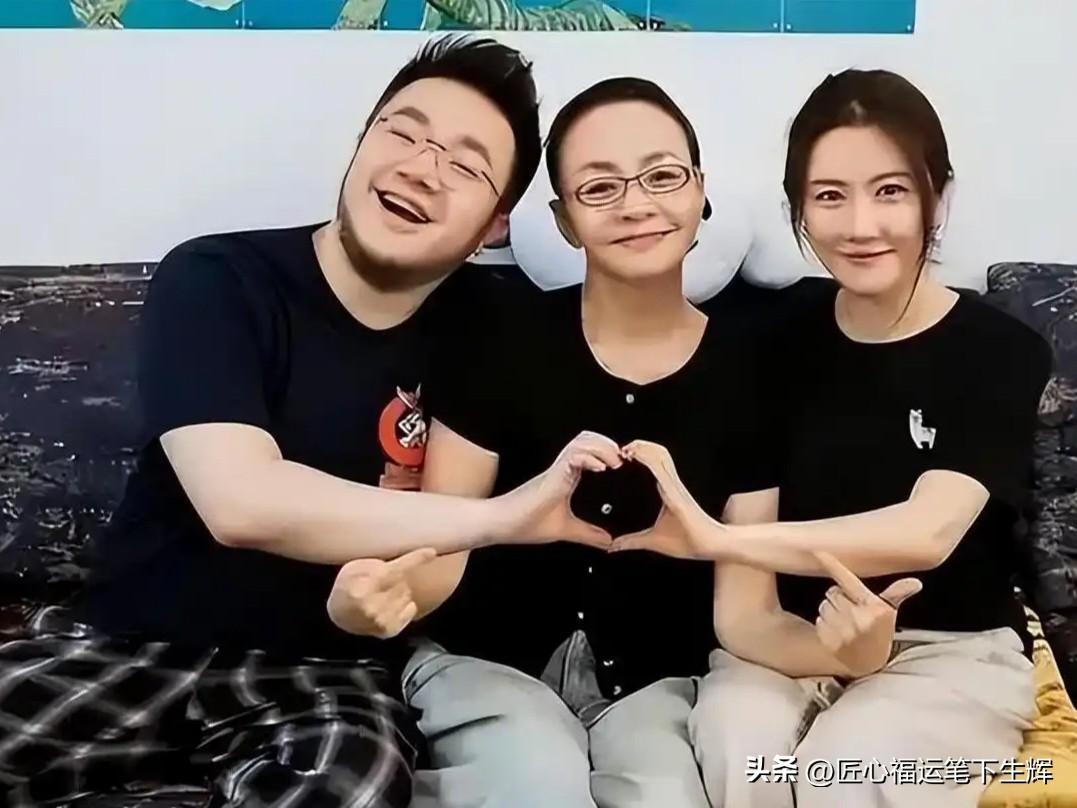 宋丹丹的儿媳妇王博谷，是婆婆的福星，日子过的有滋有味。宋丹丹有孝顺儿子搭配格局出