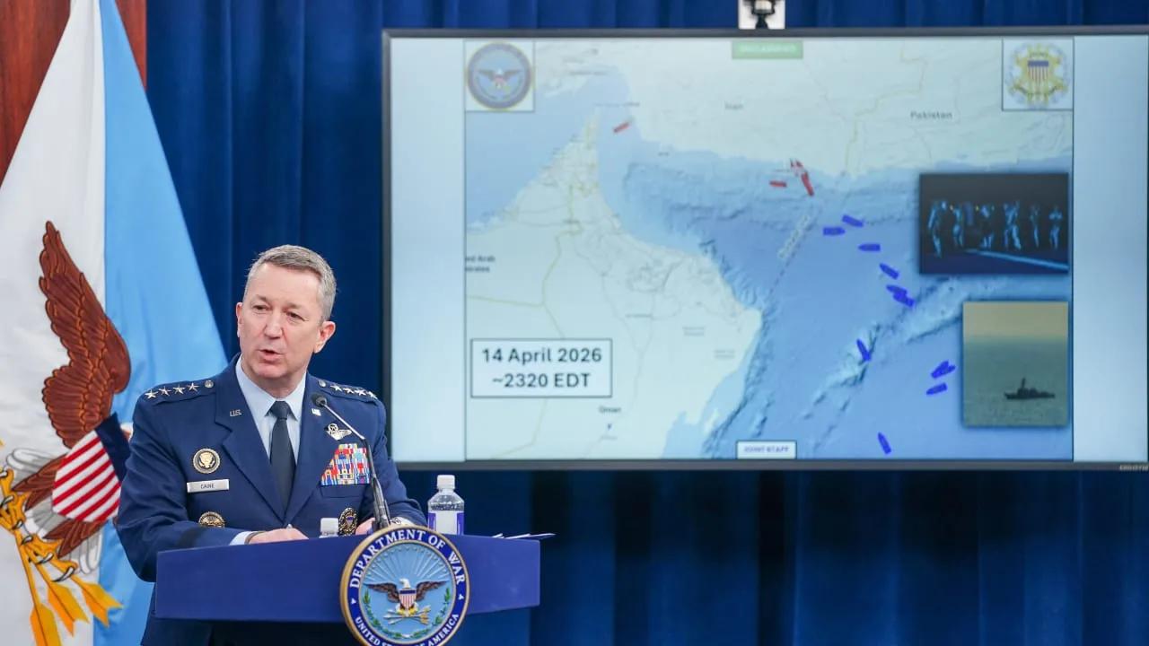 美国在印度洋扣押了载有伊朗石油的 “宏伟 X” 号油轮。
美国海军在印度洋扣留了