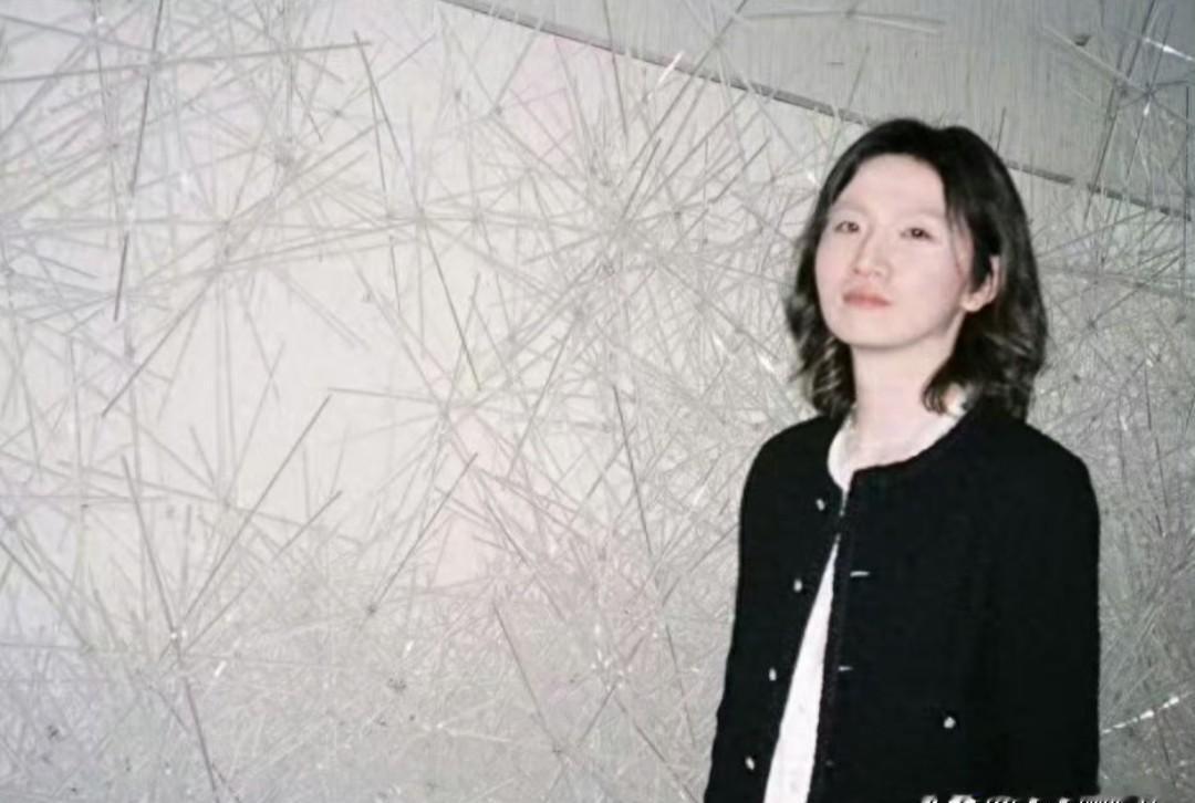 好利来太子爷，刚刚公开承认自己是个女人？
你刷到那条点赞没？
就是网友留言喊她“