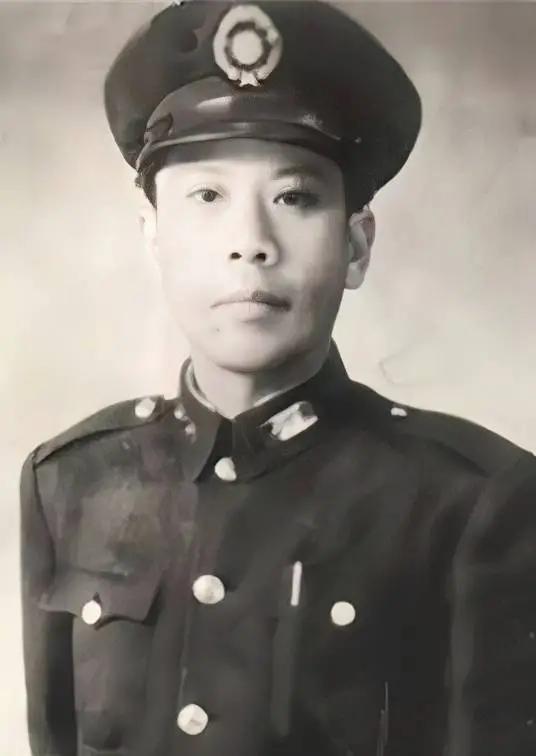 胸口中弹被误认牺牲，潜伏黄百韬兵团两年，归队后牺牲在朝鲜战场
 
这个把一辈子都