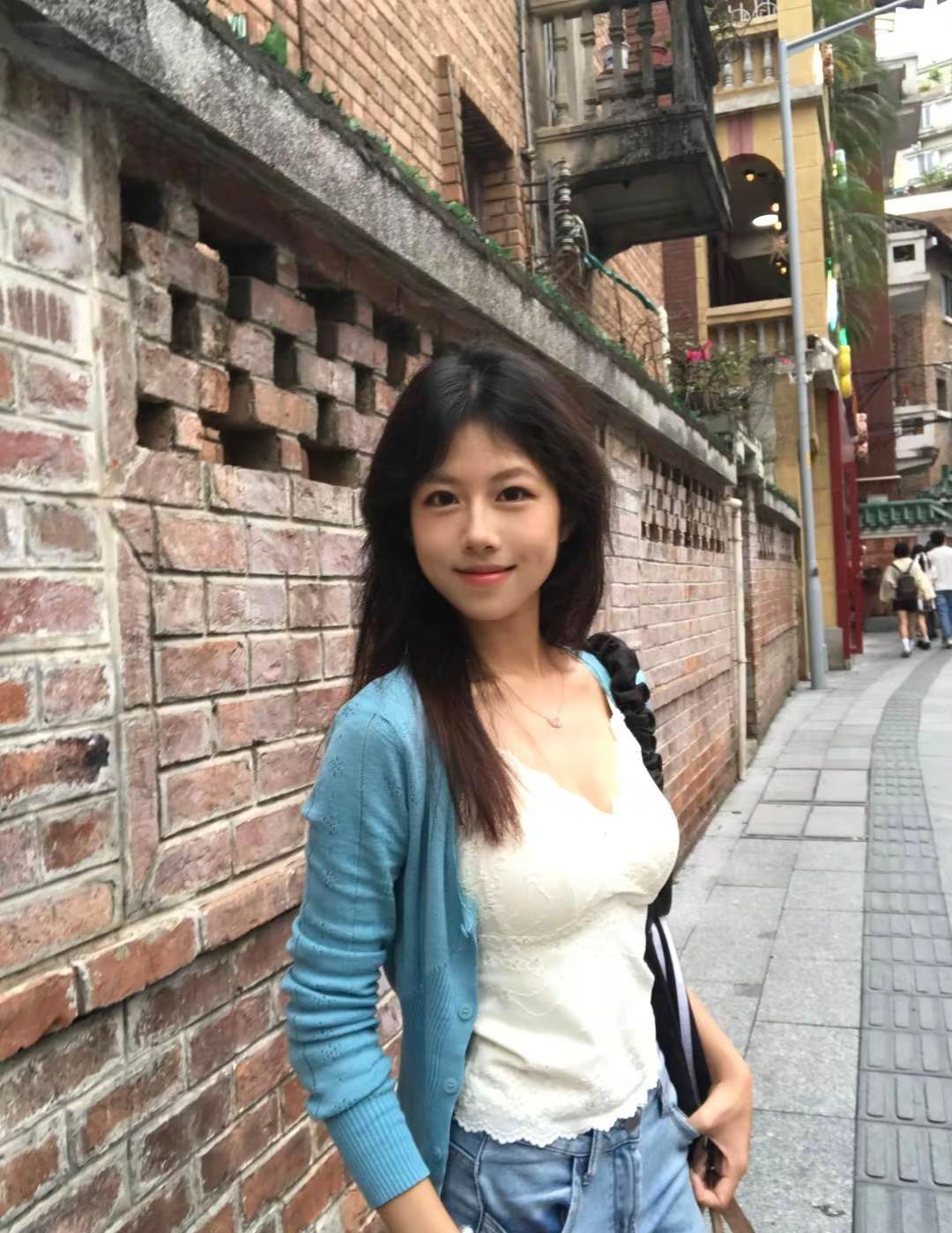 这里 幸福是彩色的 东山口拍照 广州拍照 松弛感穿搭 甜妹穿搭