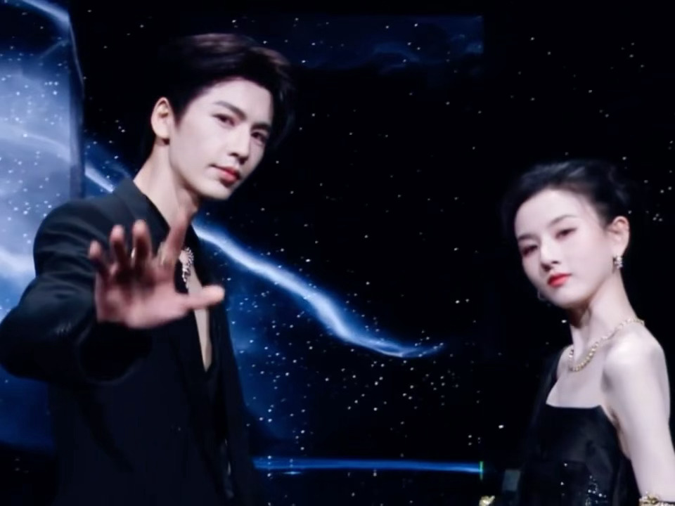 我不知道他俩在郭敬明的镜头下会好看成什么样子？张凌赫宋祖儿 顶级帅哥遇上顶级美女