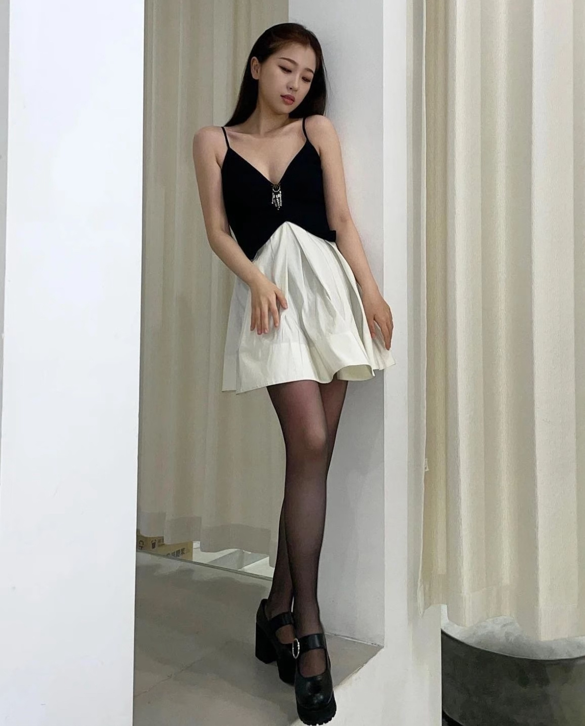 完全妈咪🖤虞书欣黑丝