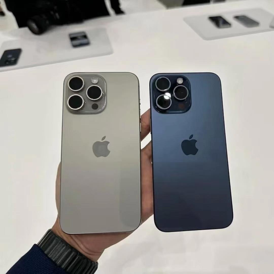 iPhone 15 Pro建议购买原色，因为边框最不会沾染指纹，还有这些：

1