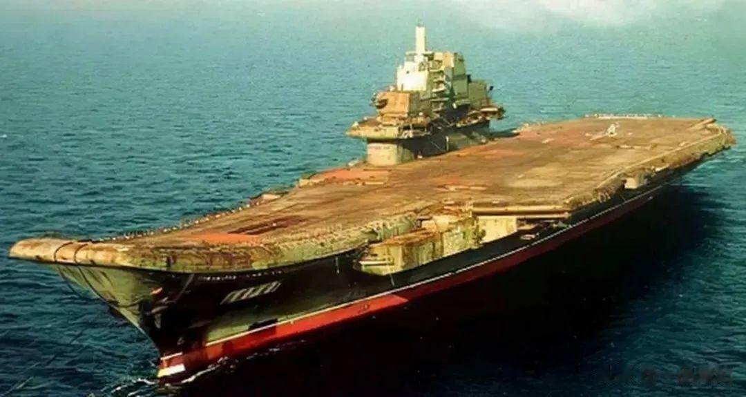 瓦良格号回国后，船底发现大量“黑色物体”，为什么专家看后气愤不已

中国的航空母