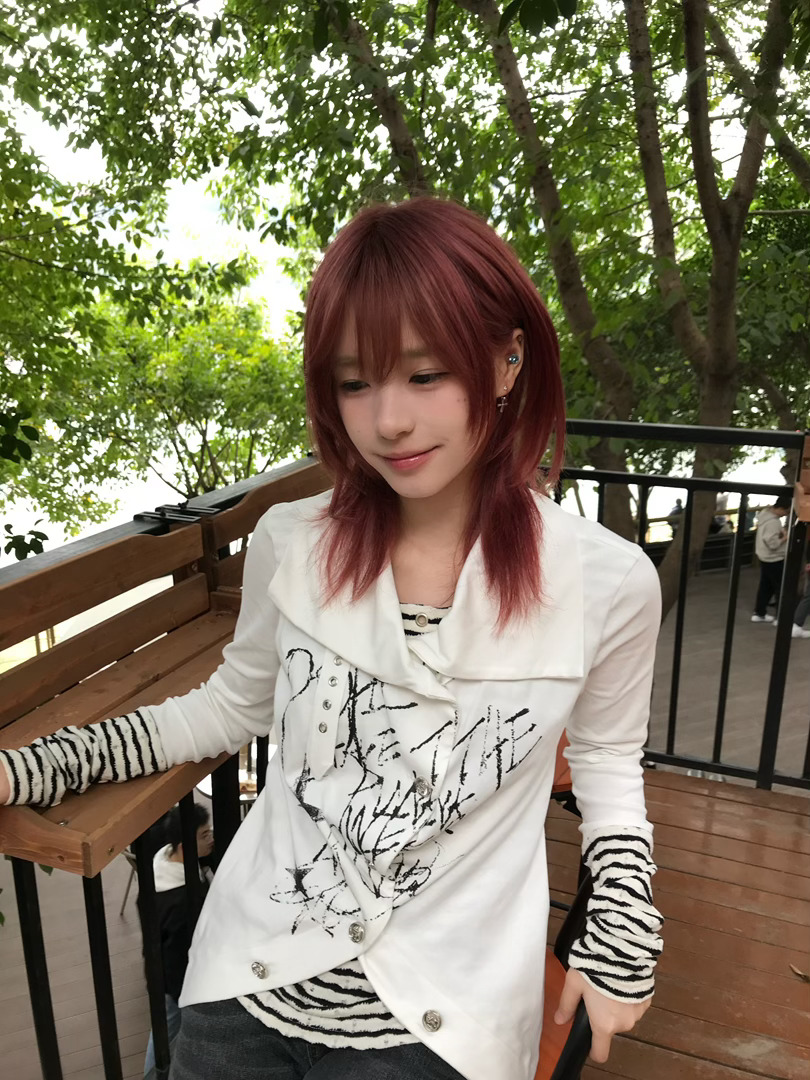 喵👔cestnous👖popchee 发色 树莓偏粉📷苹果se 