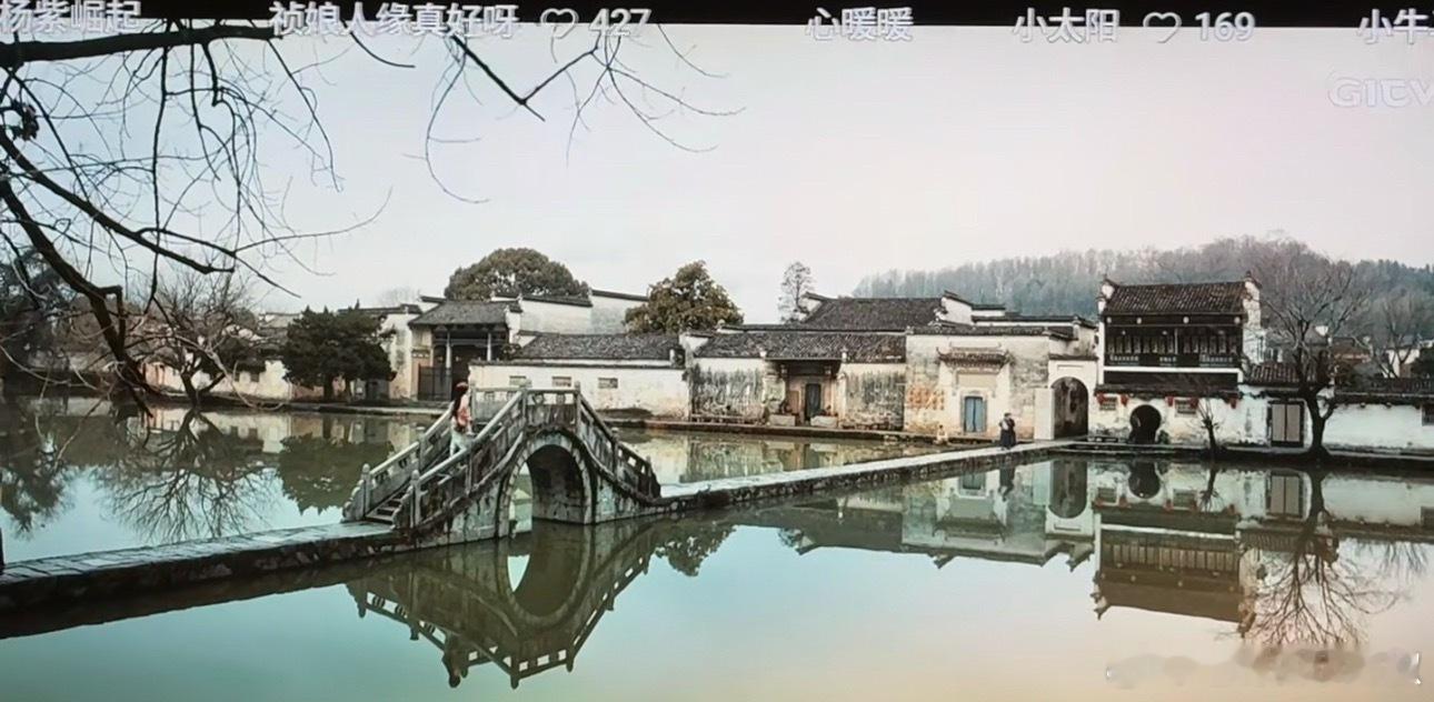 家业好看《家业》今晚开播啦，挺有质感的，服装设计、画面构图、用光、运镜、氛围感不