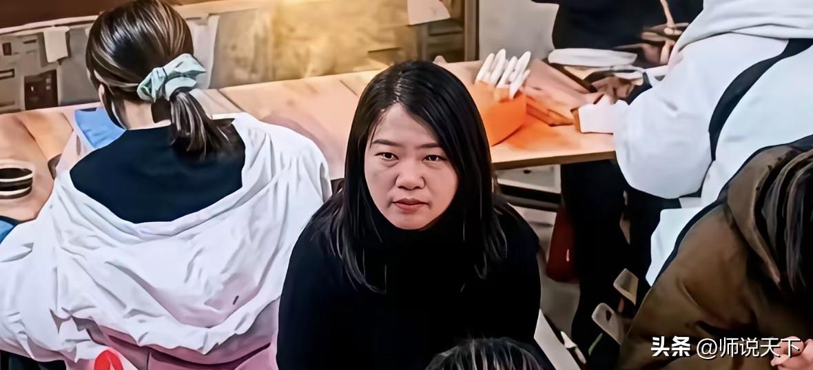 保定“泼汤女”找到了，道歉赔偿就完了？我想说两句

河北保定螺蛳粉店的热汤浇头事