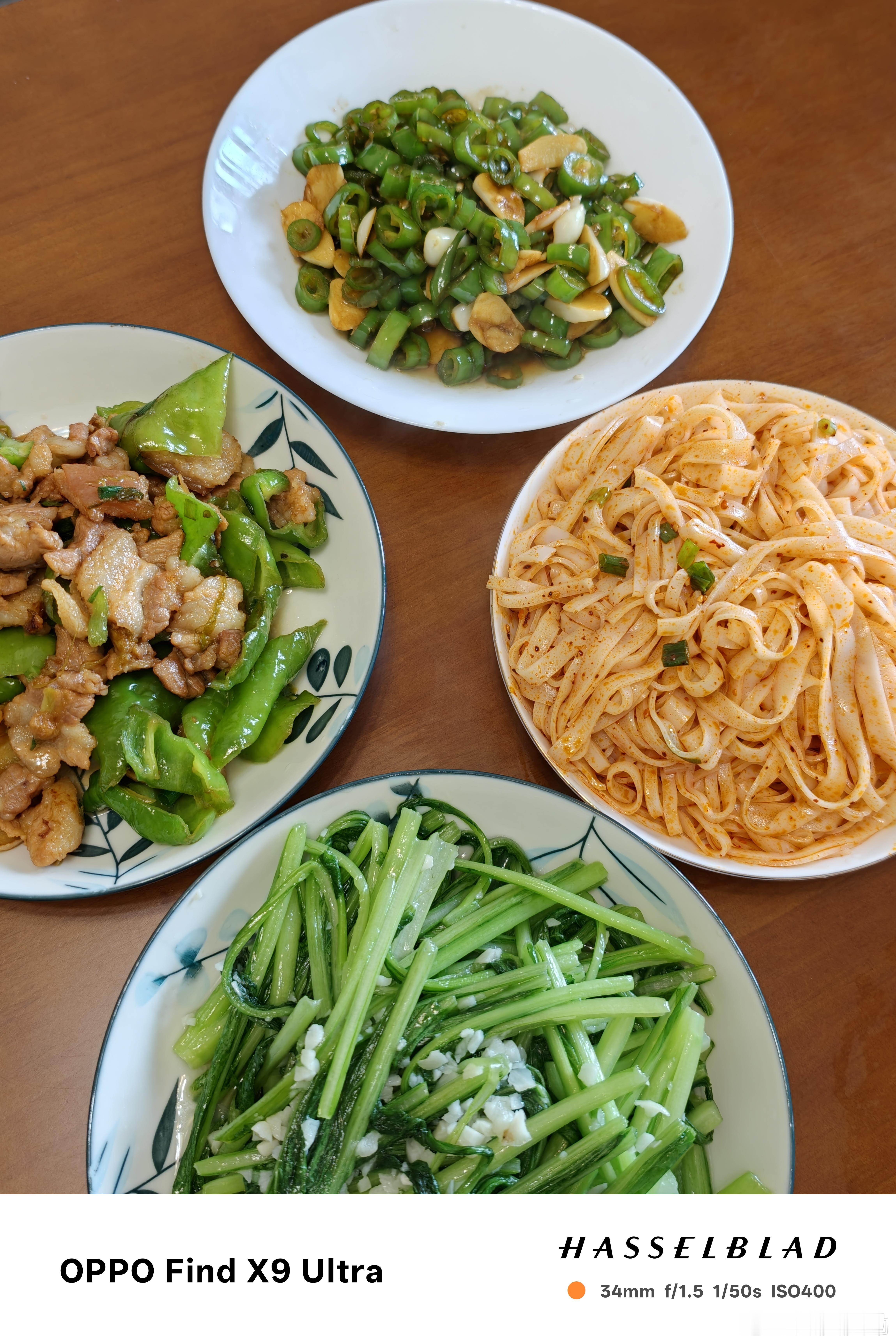 不到20块钱的午餐，你就说省不省吧？三个人 