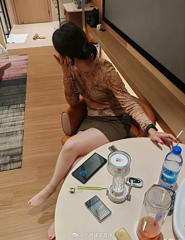 吸烟的女人，一般人驾驭不了吧？ 
