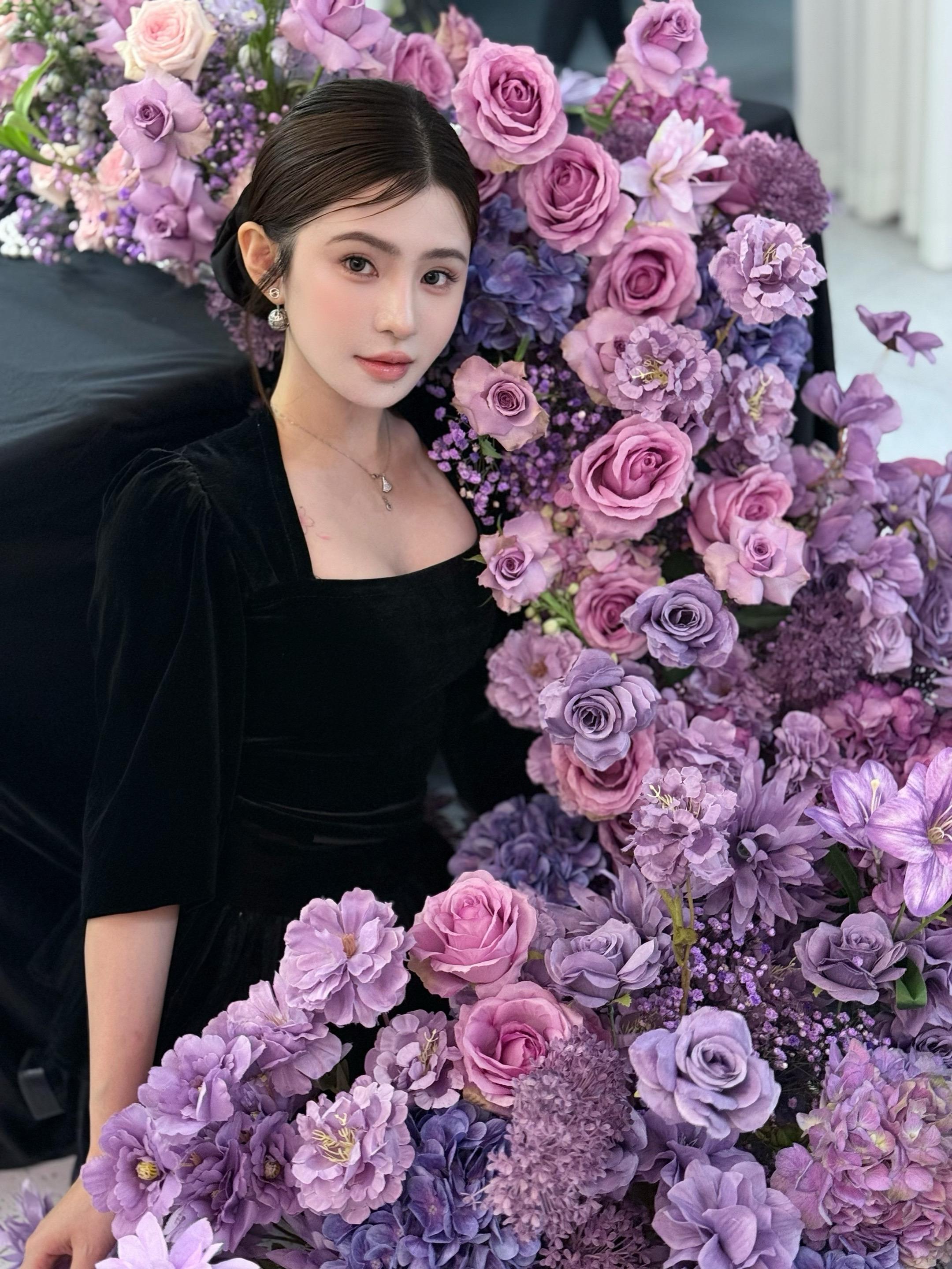 可是我也很想 有个人陪。