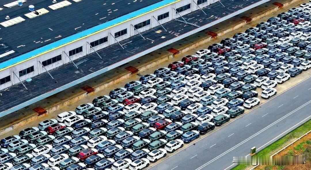 美众议院为何“抱团”抵制中国汽车？背后是产业焦虑与制度围堵

近期，74名美国众