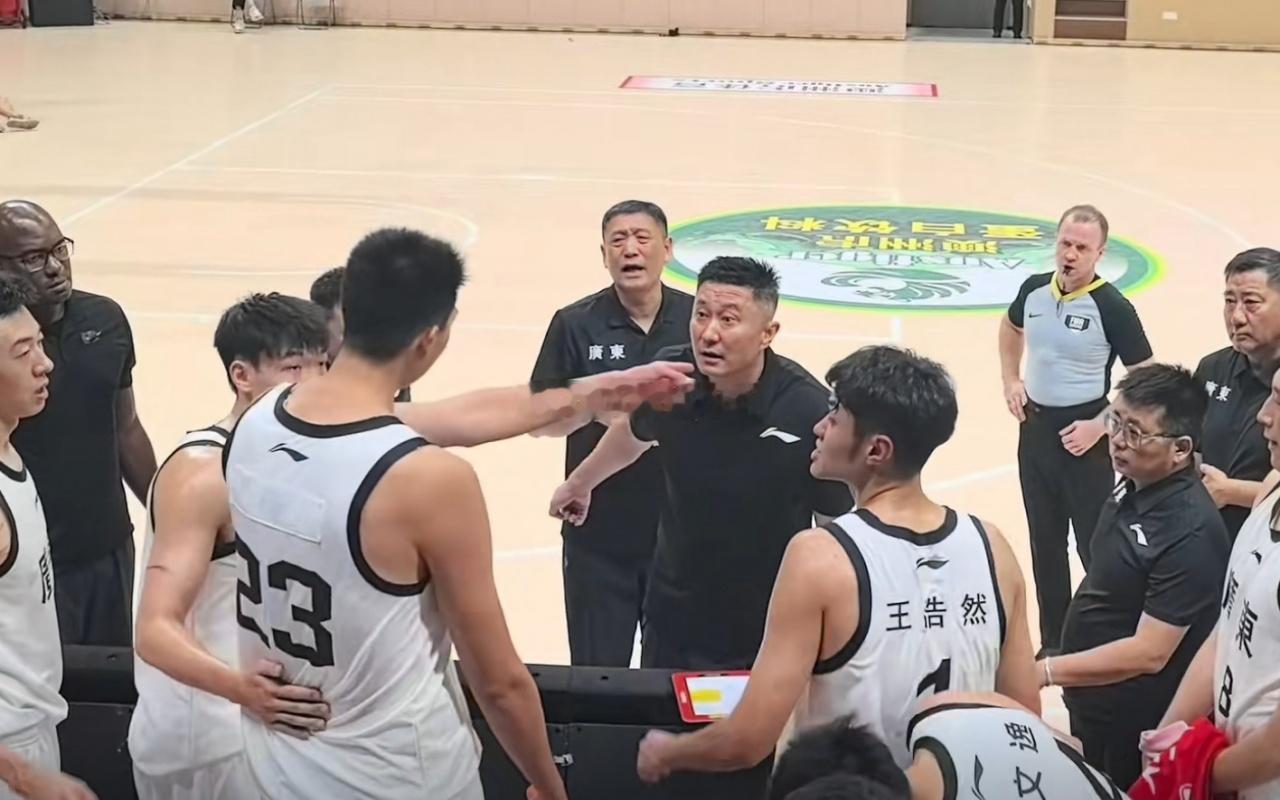 有些人，一旦错过就不在。CBA你瞧不上我，我打NBA去。中国男篮