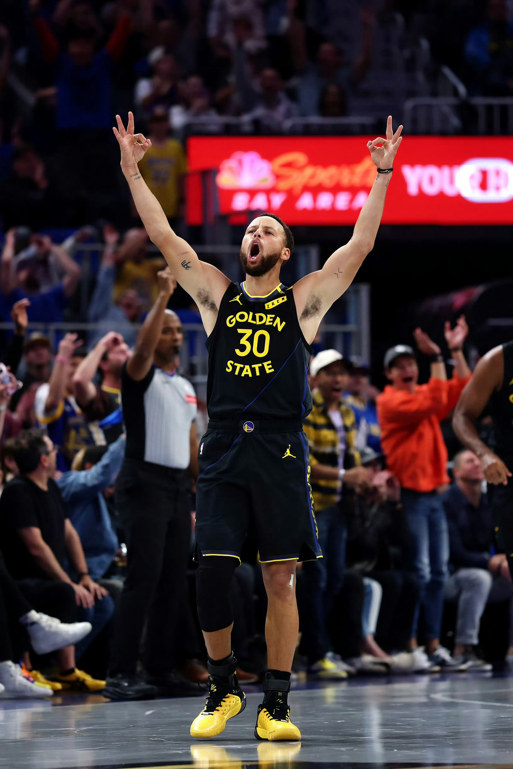 Night NightKlay Thompson & Stephen Curry