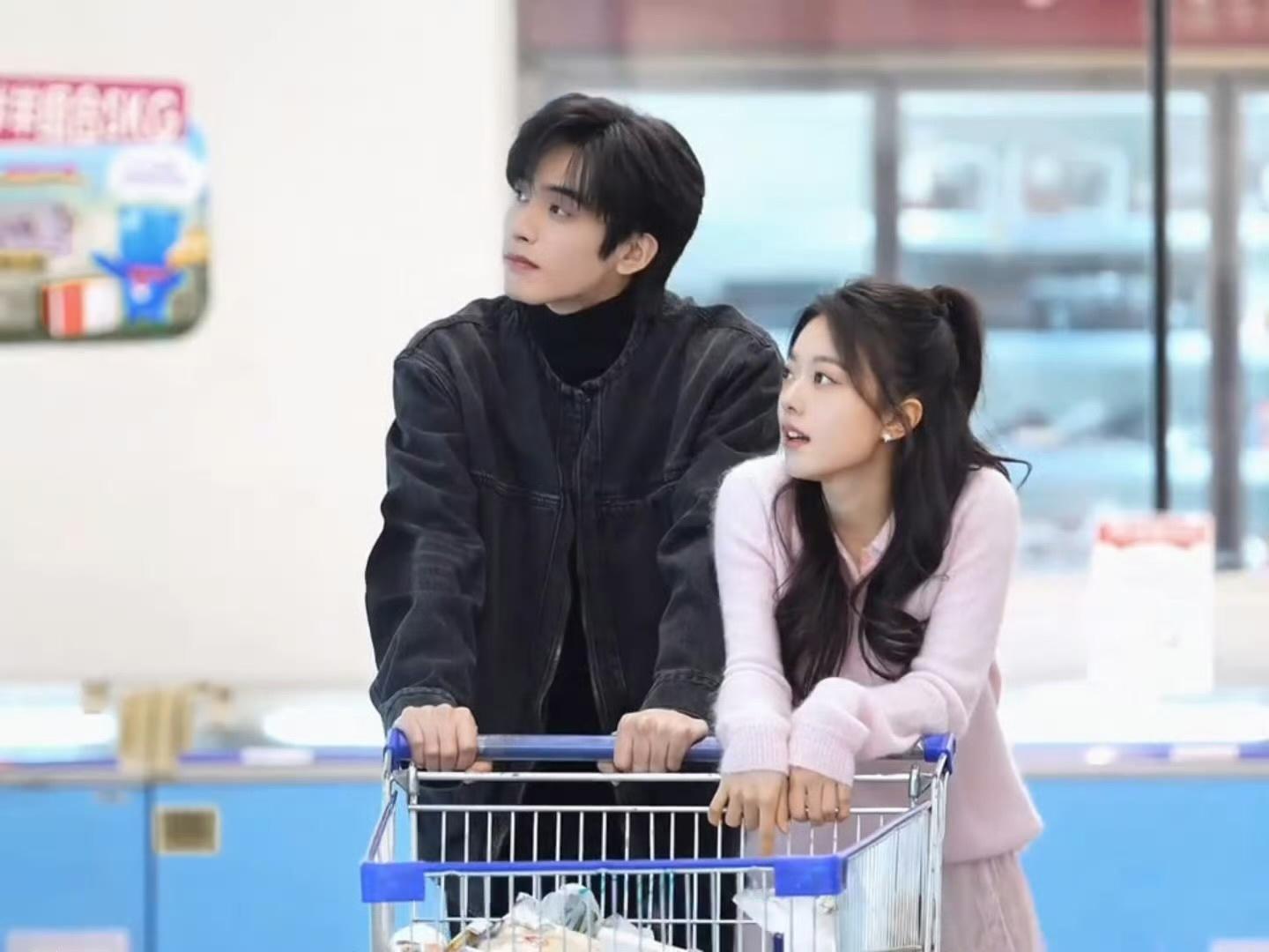 骄阳似我预约破200万逛超市物料，甜死我了