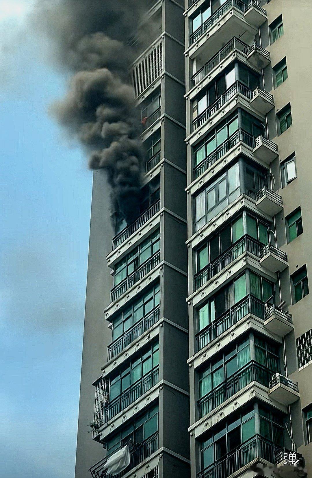 中国大陆湖南省衡阳市，南华大学第二附属医院着火了 
