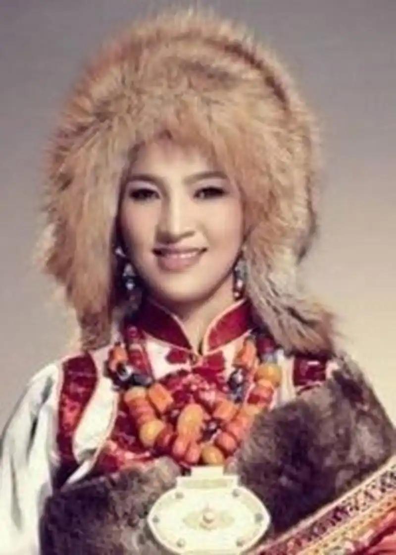 夏国三帝9
赫连勃勃的女儿们：城破后全成俘虏，却被拓跋焘纳为贵人
　　统万城破后