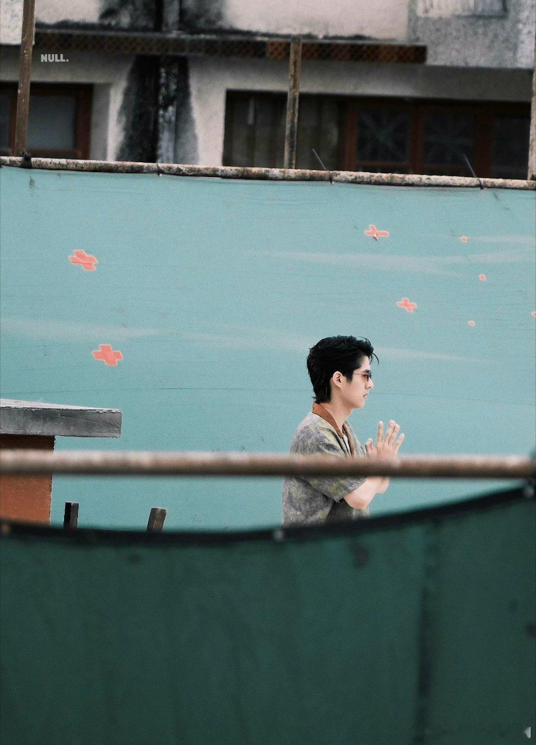 日天海岛舒服日志路透，这造型蛮帅的啊 ​​​