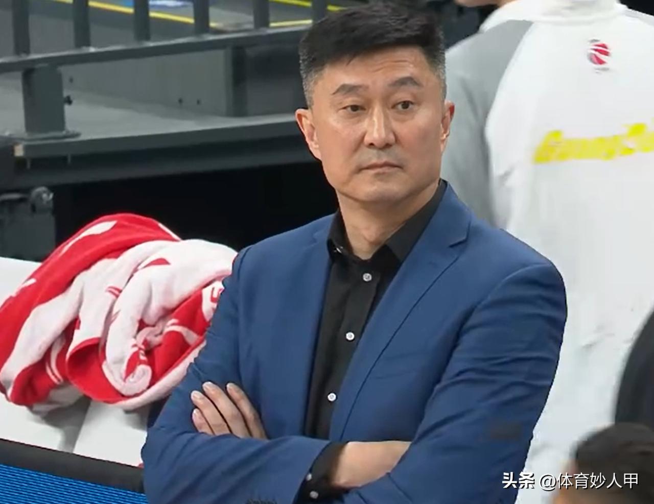 今晚7点半！广东队PK上海队，杜锋做好三点，可以赢球
CBA常规赛第29轮，迎来