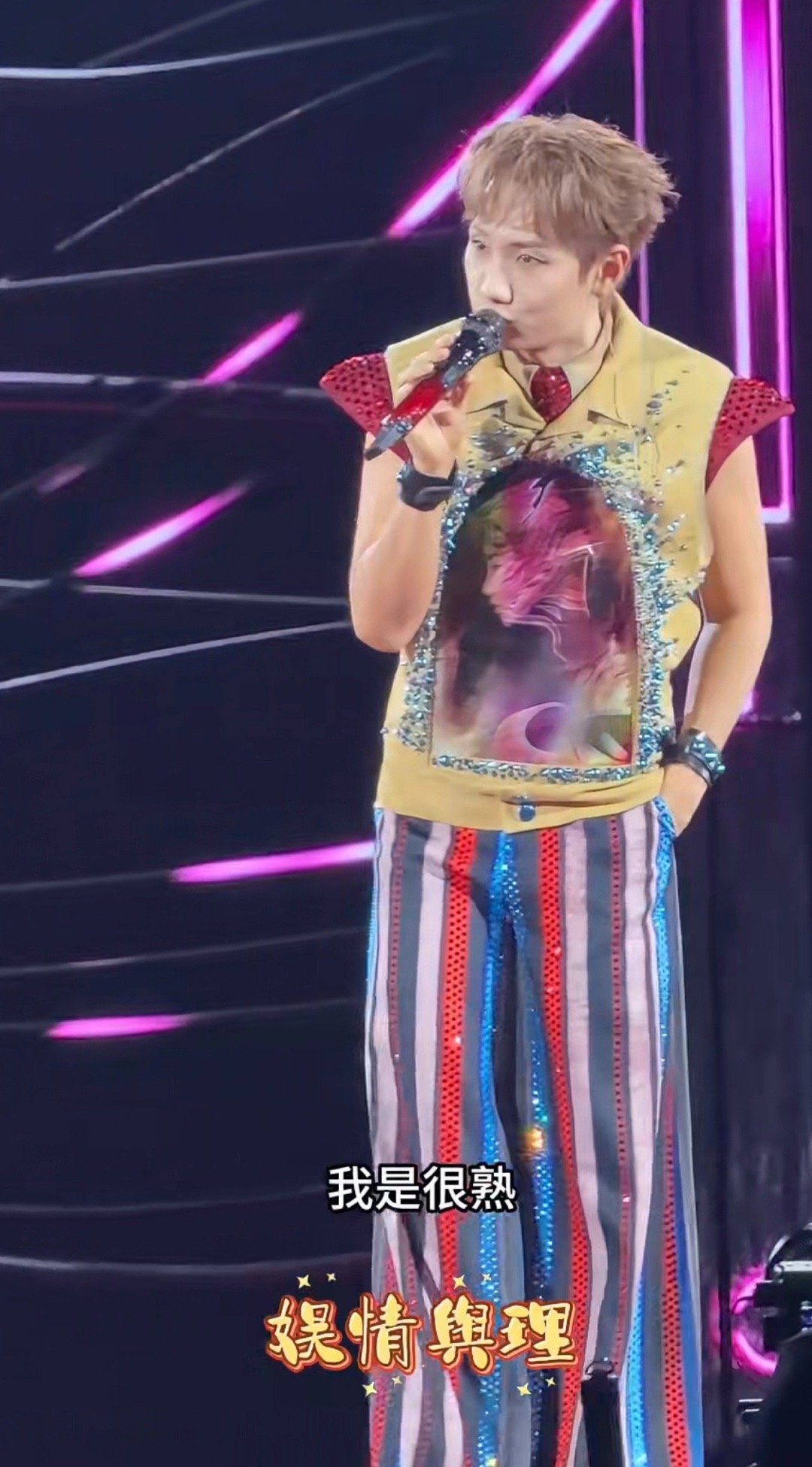 汪苏泷上次外卖小哥这次罗曼城主 汪苏泷和南宁缘分太妙！之前来录综艺送外卖当小哥，