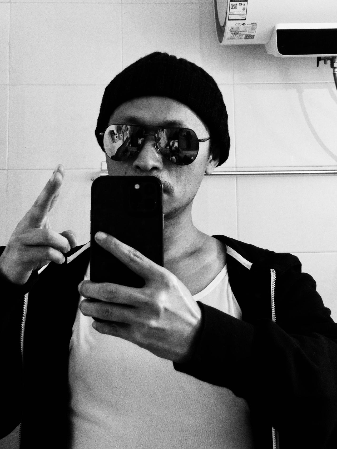 明多江湖气，宋多风流气，惟汉唐帝皇气。
满清无节气。这样稍带点个人偏见的历史观，