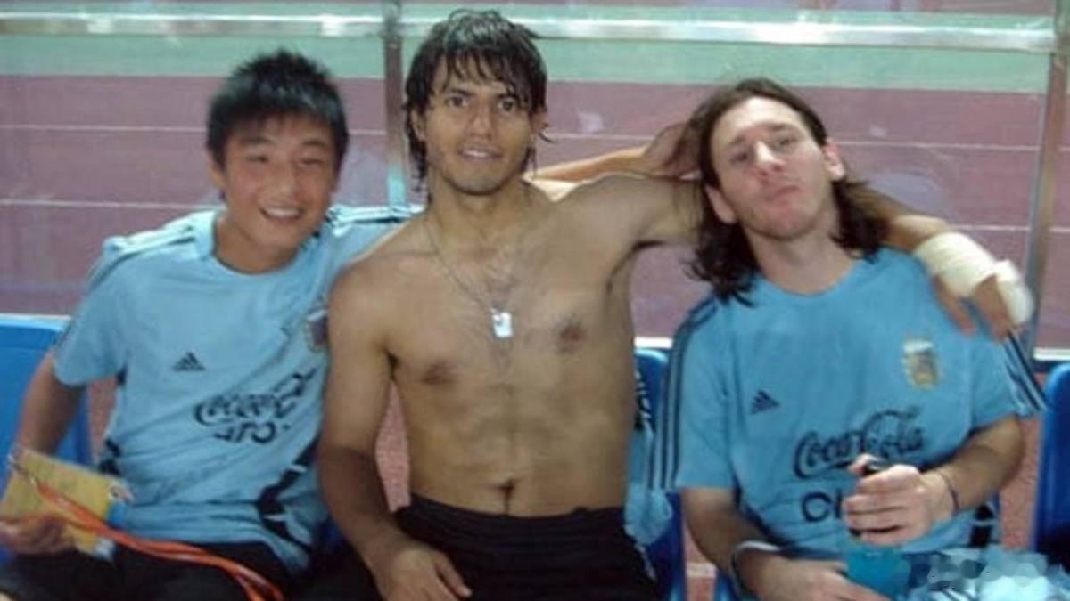 阿圭罗为全场最佳颁奖世界杯 就是阿奎罗给梅西颁奖而武磊 将要解说梅西的决赛一晃十