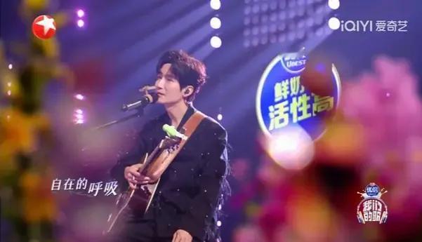 《我们的歌》D组金曲李泉和陈楚生的《花店》实至名归！
《我们的歌》第八期整场都洋
