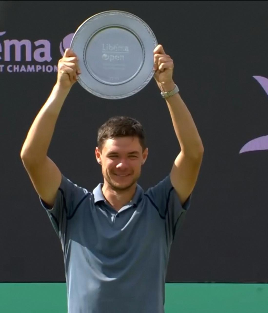 迈赫扎克ATP250利贝马站击败德米纳尔，夺得冠军
        北京时间20