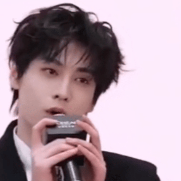 都别笑田雷了 谁也不想一出生就是纸张的 