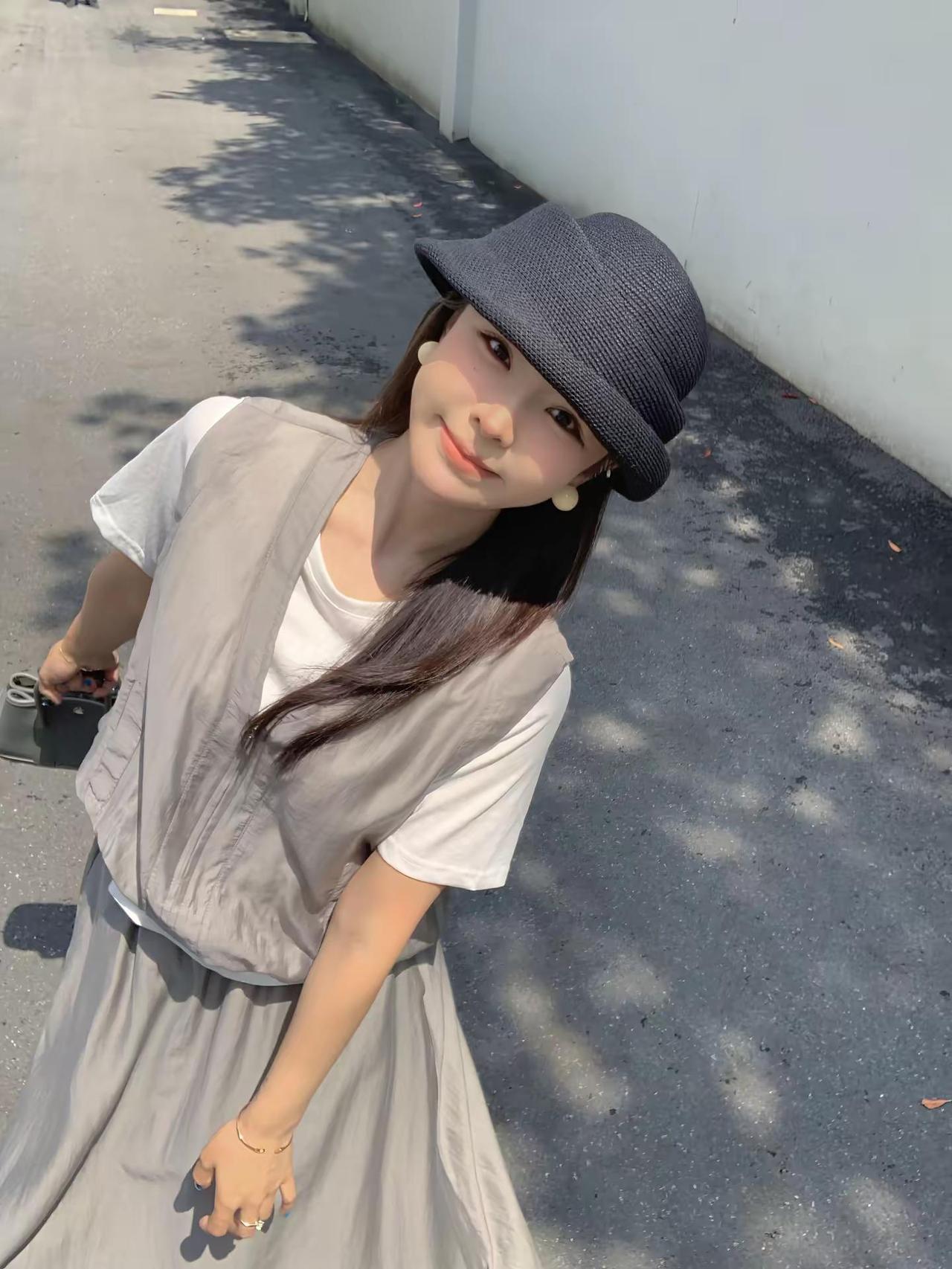 灰色脑袋的夏日限定🩶。出游穿搭 气质灰韩系休闲套装裙 度假穿搭 一条灰色长裙搞