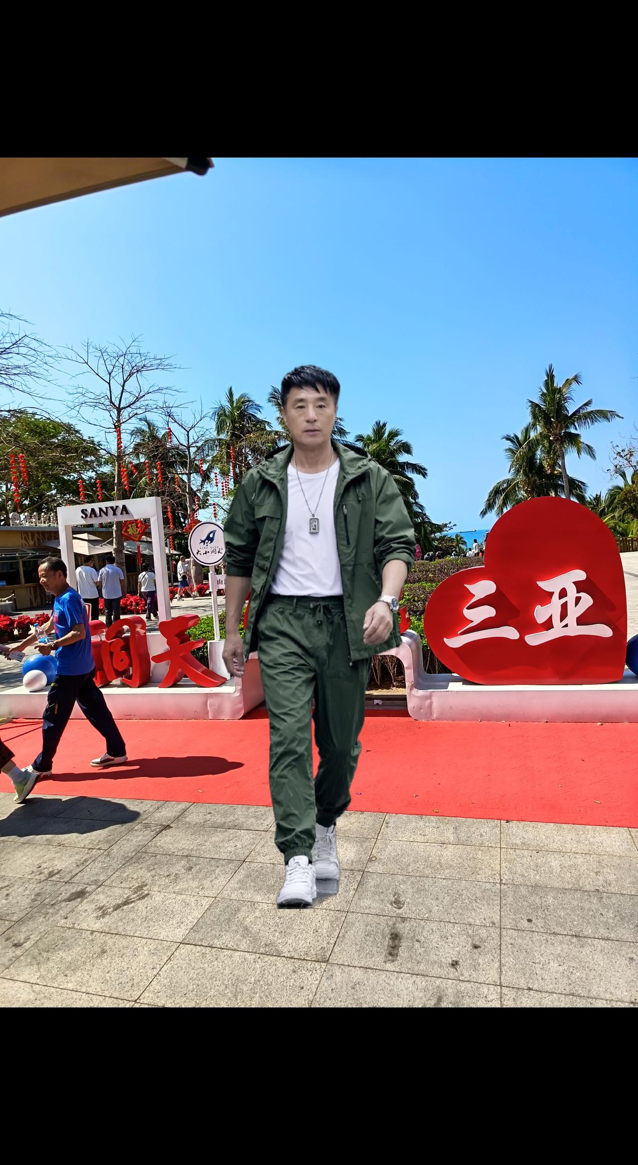 ，在母节来临之际，妈妈，献给大家一一