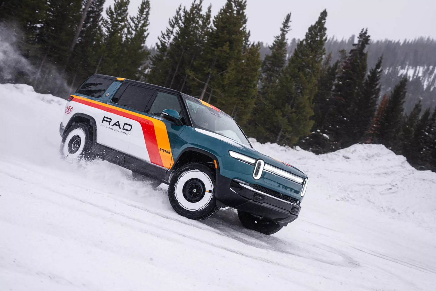 【Rivian 今年 Q1 交车 10365 辆，在美国电动汽车市场“寒冬”中逆