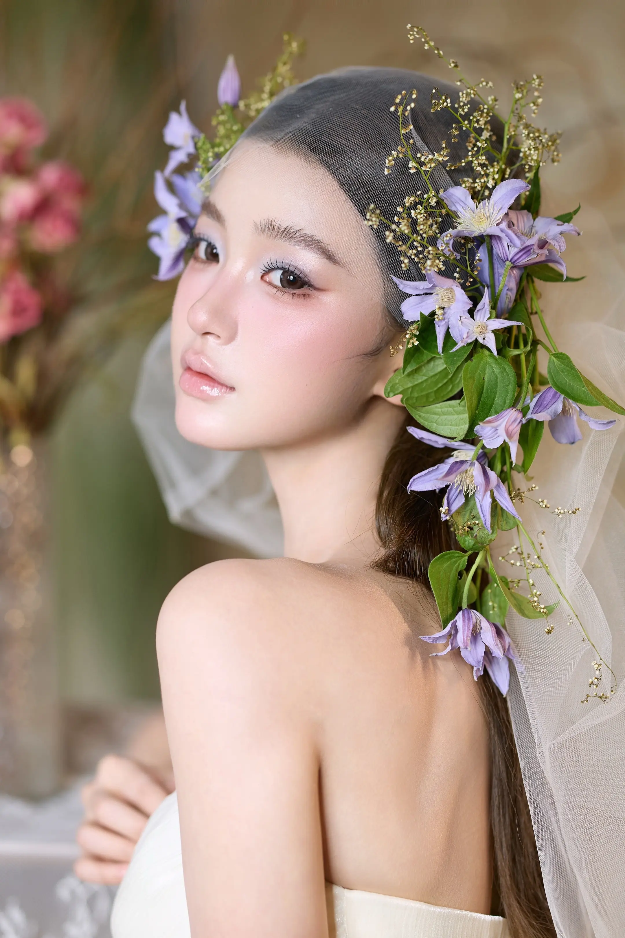 鲜花造型也太美啦。商丘瑞希商丘新娘跟妆