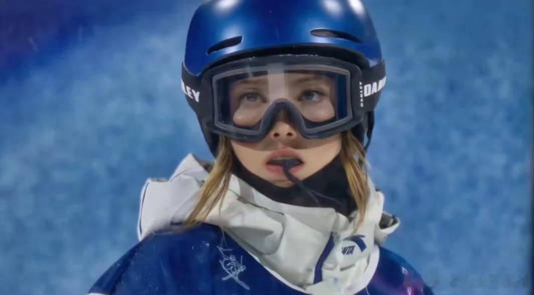 谷爱凌哪怕不滑雪也会火的吧…… 