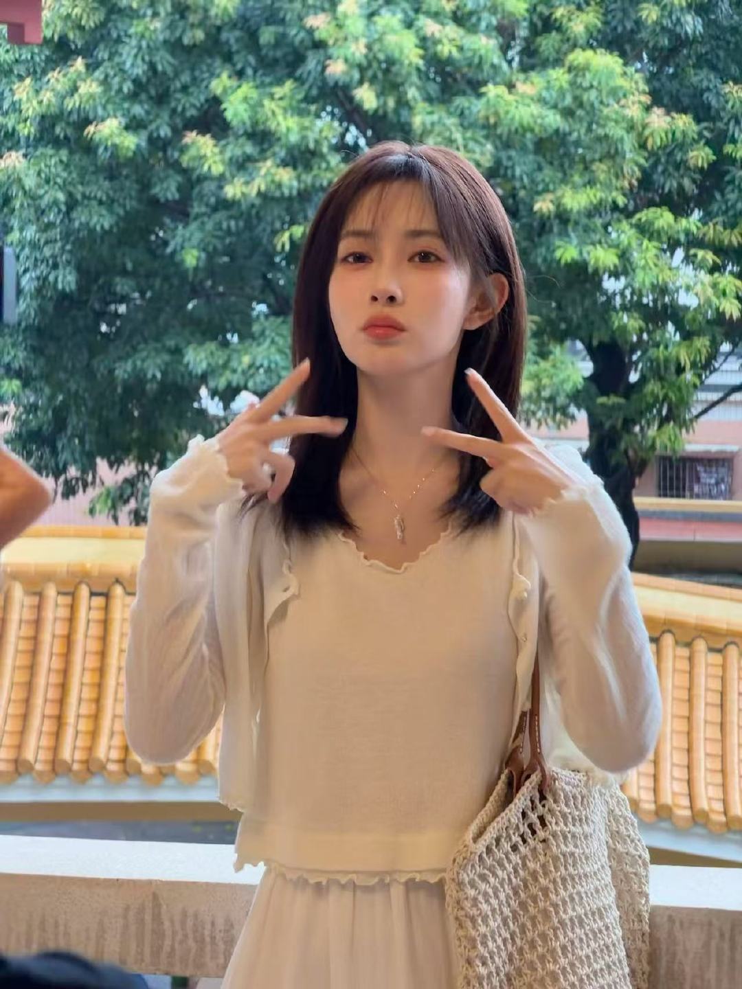 孟子义晒郝念plog孟子义发了郝念 ​孟子义晒郝念plog ​​​