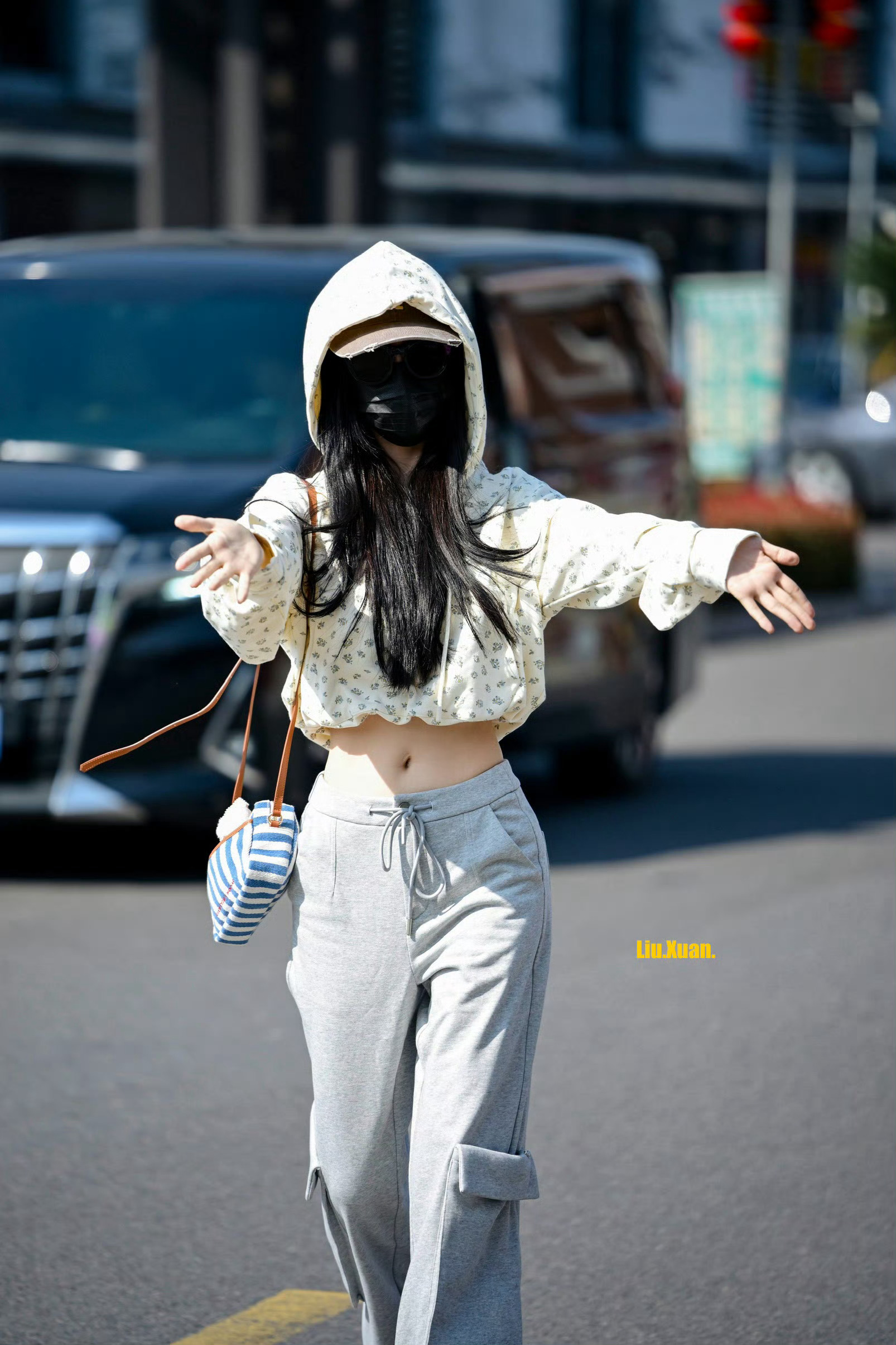 虞书欣碎花look虞书欣小猫耳朵饭撒虞书欣碎花look，好看，