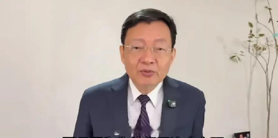 今天8月份最后一天的收盘A股非常的诡异，为什么这么说呢？李大宵分析，因为今天科技