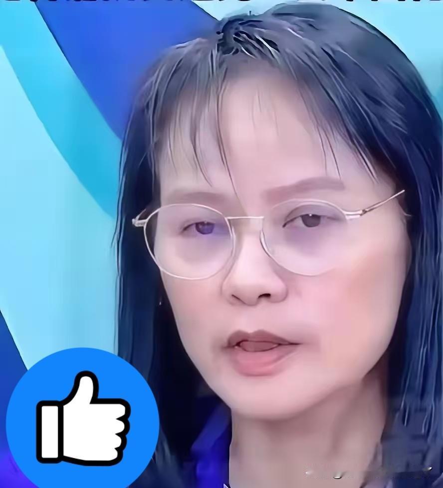 主持人尹乃菁抛出"若两岸开战是否愿为台湾而战"时，台北一女中教师区桂芝毫不回避，