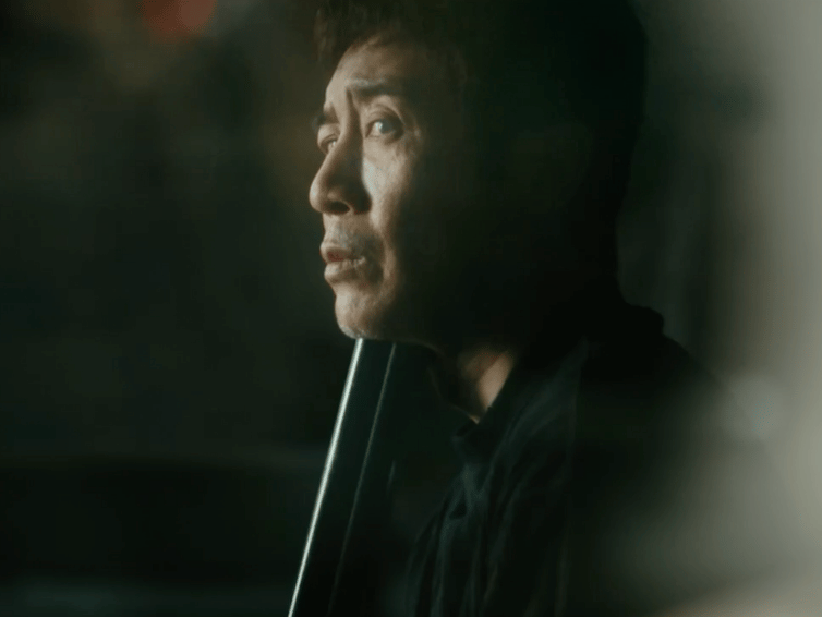 于和伟一只眼眼神戏 别人演崩溃是声嘶力竭，于和伟演崩溃是沉默的崩塌。树前数眼睛那