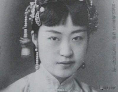 晚年张学良坦言拥有11位女友，为何偏偏放不下溥杰的原配妻子？
