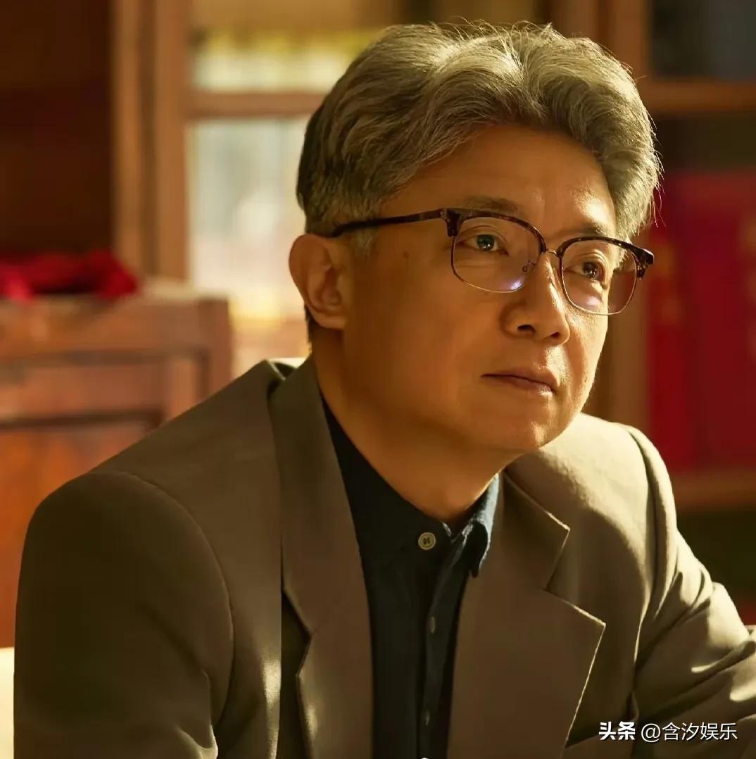 2026年，记者问北影院长扈强:“你最近是不是有点缺钱？拍剧拍得很勤快，最近热播